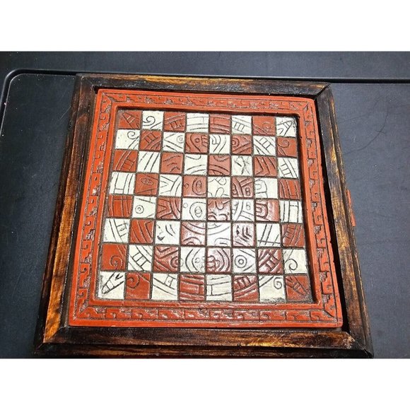 Vintage Mayan Aztec 7" Board Stone Wood Chess Set Handmade Red Drawer - Picture 9 of 10